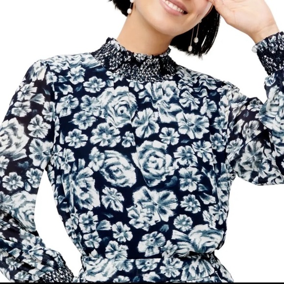 J Crew AE860 NWT Size S Navy Ikat Shaded Floral Crinkle Chiffon Smocked Blouse - Picture 1 of 5